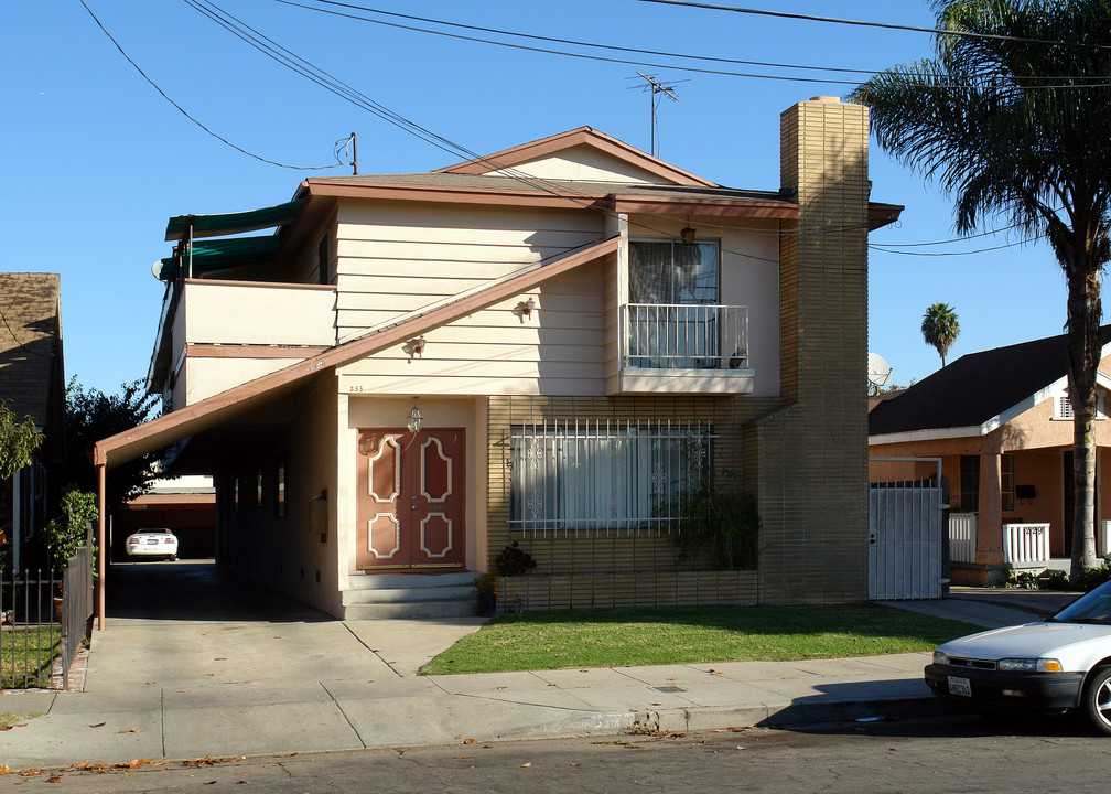 233 W Lime St in Inglewood, CA - Building Photo