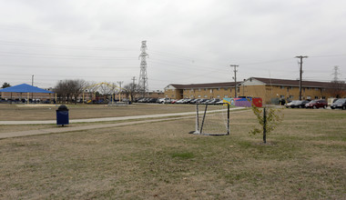 Cornerstone Apartments in Dallas, TX - Building Photo - Building Photo