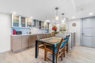 5600 N Flagler Dr, Unit PH108 in West Palm Beach, FL - Building Photo - Building Photo