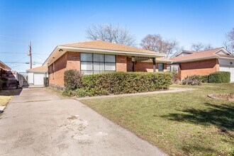 2625 San Medina Ave in Dallas, TX - Foto de edificio - Building Photo