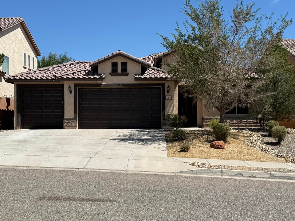 410 Palo Alto Dr NE in Rio Rancho, NM - Building Photo