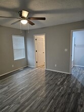 374 Lynn St in Pleasant Hope, MO - Building Photo - Building Photo