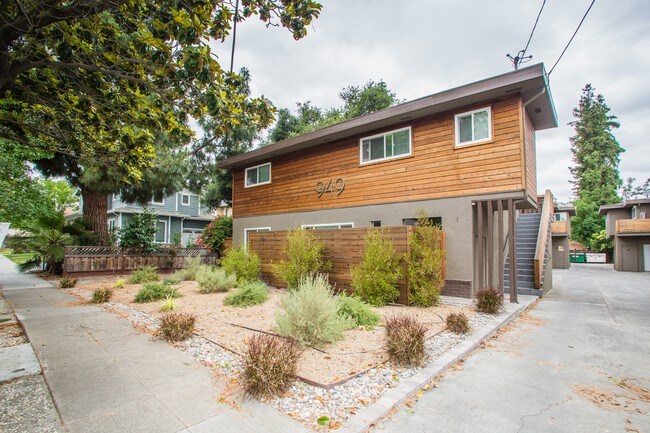 939 Villa Ave in San Jose, CA - Foto de edificio - Building Photo