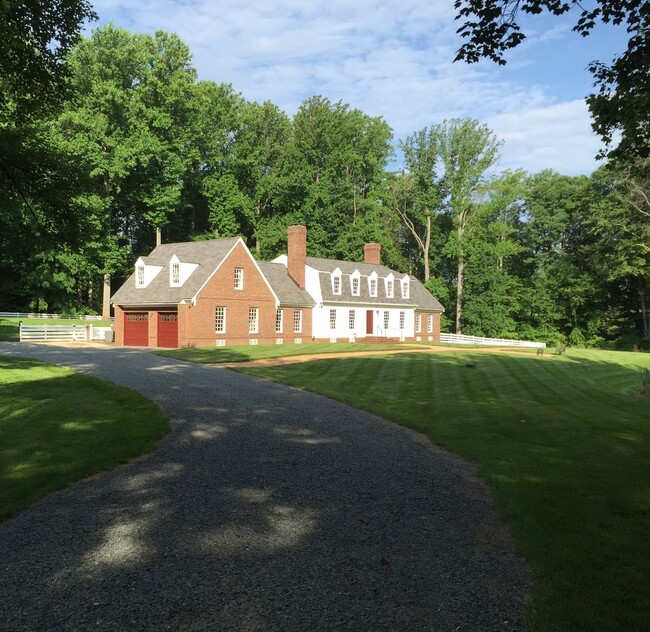 9996 Moore Dr in Manassas, VA - Building Photo - Building Photo