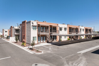 Cielo Verde Apartments in Yuma, AZ - Foto de edificio - Building Photo