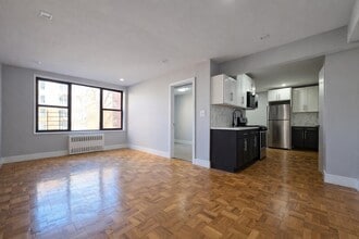 525-527-527 Riverdale Ave in Yonkers, NY - Building Photo - Building Photo