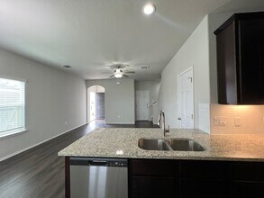 642 Heathers Wy in Seguin, TX - Building Photo - Building Photo