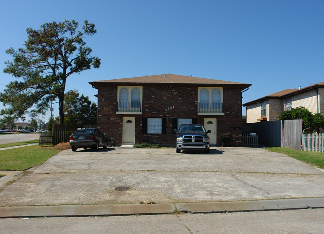 3701 Martinique Ave in Kenner, LA - Building Photo - Building Photo