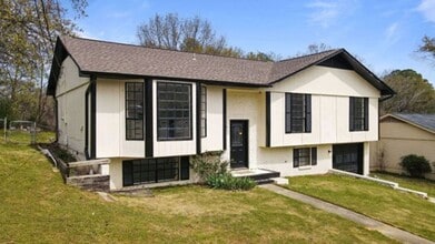 1748 Sonia Dr in Birmingham, AL - Building Photo - Building Photo