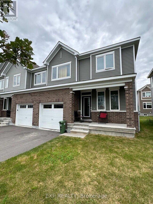 327 Canadensis Ln in Ottawa, ON - Building Photo - Building Photo