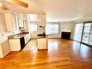 625 E Palm Ave in Burbank, CA - Foto de edificio - Building Photo