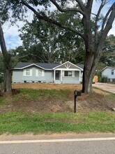 809 Hellams St in Fountain Inn, SC - Building Photo - Building Photo