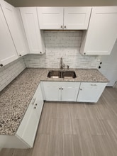 2417 Castroville Rd-Unit -2101 in San Antonio, TX - Foto de edificio - Building Photo