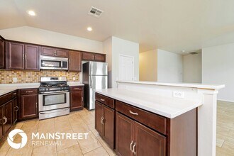 2705 Crystal Pine Dr in Yukon, OK - Building Photo - Building Photo