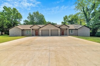 410 S Byers Ave in Gentry, AR - Building Photo - Building Photo