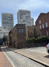 230 S 3rd St in Philadelphia, PA - Foto de edificio - Building Photo