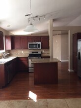 5948 Silver Heights St in Las Vegas, NV - Building Photo - Building Photo