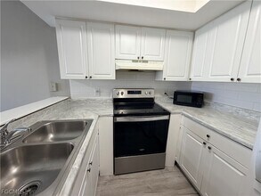 823 Gleason Pkwy, Unit 2 in Cape Coral, FL - Building Photo - Building Photo