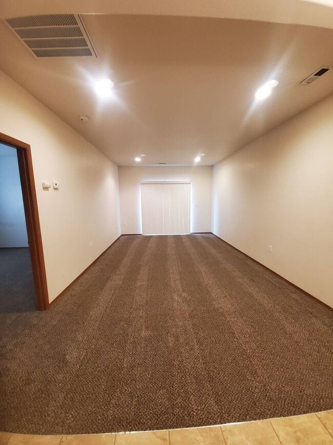 1729 W Bemis St in Moses Lake, WA - Building Photo - Building Photo
