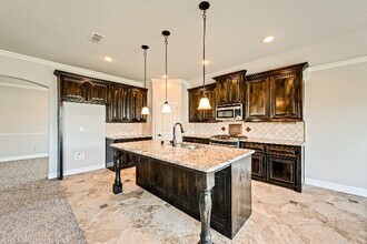 110 Stallion St in Waxahachie, TX - Foto de edificio - Building Photo