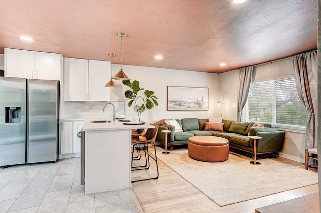 3483 S Glencoe St in Denver, CO - Building Photo - Building Photo