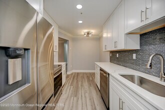 58 Amberly Dr in Englishtown, NJ - Building Photo - Building Photo