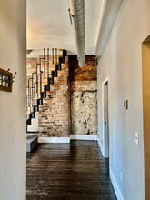 206 State St, Unit F in Alton, IL - Foto de edificio - Building Photo