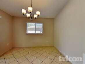 505 22nd Terrace E in Bradenton, FL - Foto de edificio - Building Photo