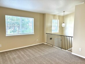 1229-1233-1233 SE 130th Ave in Portland, OR - Foto de edificio - Building Photo