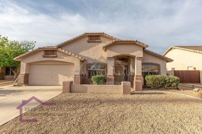 property at 2042 E Smoke Tree Rd