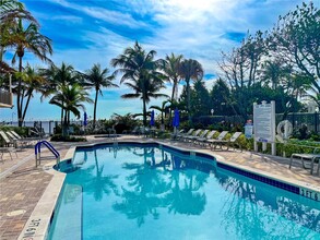 2011 N Ocean Blvd in Fort Lauderdale, FL - Foto de edificio - Building Photo