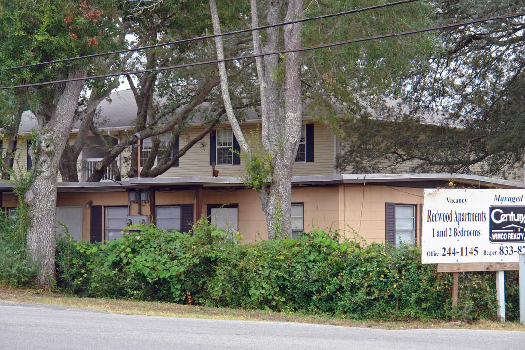 Redwood Apartments in Niceville, FL - Foto de edificio