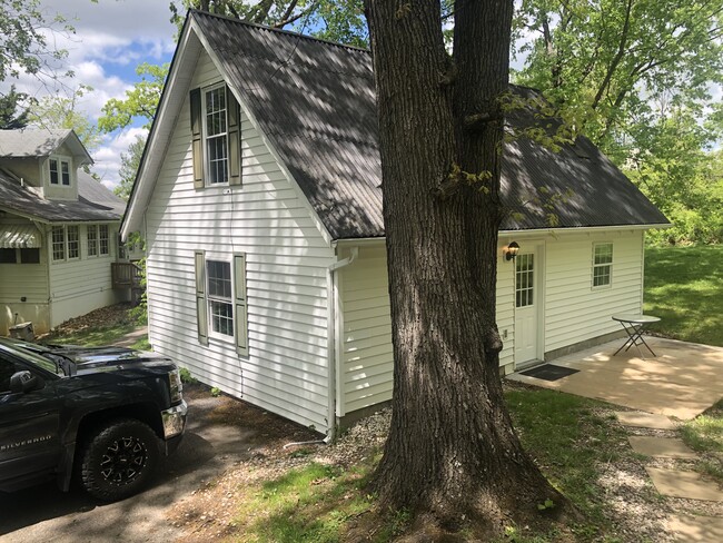 Yellow Sulphur Road Duplexes in Blacksburg, VA - Building Photo - Building Photo