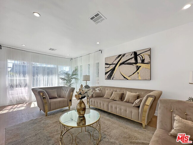 property at 215 W Plymouth St