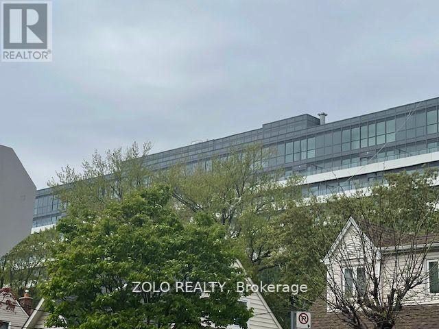 181 Sheppard Ave E in Toronto, ON - Building Photo - Building Photo