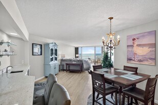 9650 S Ocean Dr, Unit 507 in Jensen Beach, FL - Building Photo