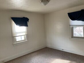 302 Canal St W, Unit 2F in Navarre, OH - Building Photo - Building Photo