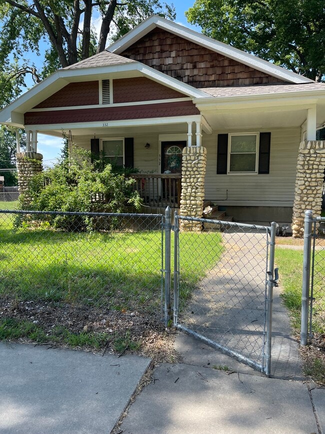332 W 5th St, Unit 1
