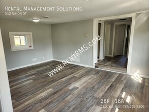 512 Union St in Oskaloosa, KS - Building Photo - Building Photo