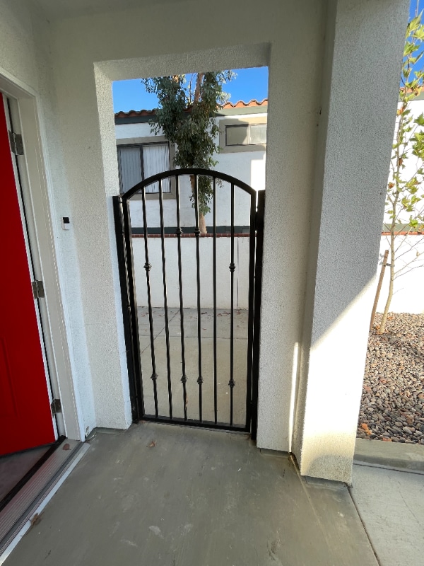 900 W Graham Ave in Lake Elsinore, CA - Building Photo - Building Photo