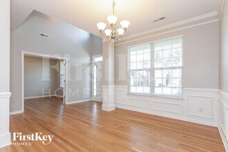 8524 Ridgeline Ln in Charlotte, NC - Foto de edificio - Building Photo