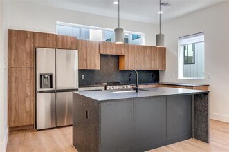 2206 Arroyo Ave in Dallas, TX - Building Photo - Building Photo