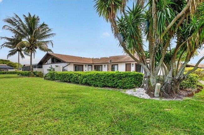 9903 Boca Gardens Trail in Boca Raton, FL - Building Photo - Building Photo