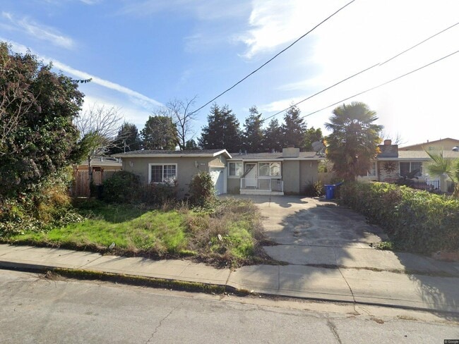 property at 5134 Elmwood Ave