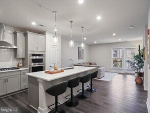 106 St Ives Pl in Oxon Hill, MD - Building Photo - Building Photo