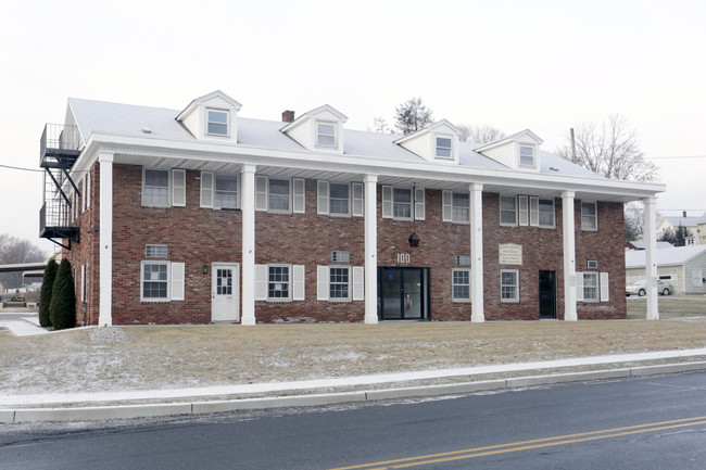 Clayton Square in Newton, NJ - Building Photo - Building Photo