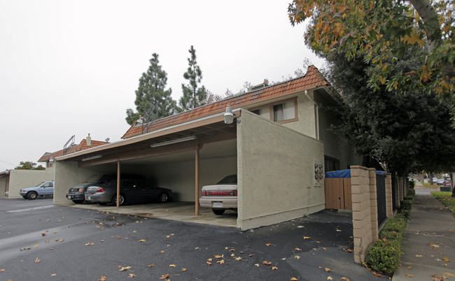 505 W Berkeley Ct in Ontario, CA - Building Photo - Building Photo