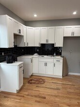 1056-1060-1060 Kilsyth Rd in Elizabeth, NJ - Building Photo - Building Photo