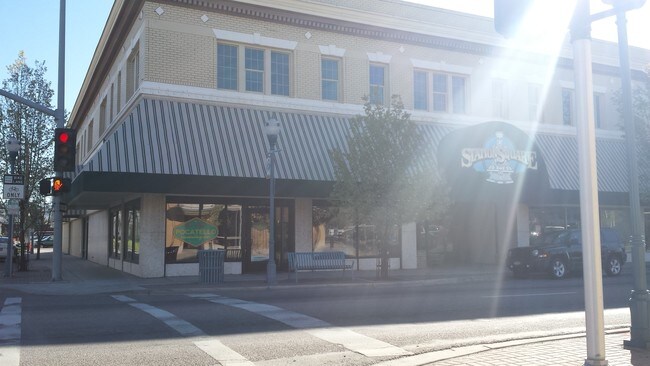 200 S Main St