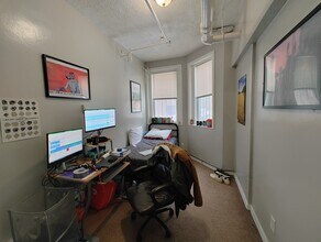 466 Park Dr, Unit B in Boston, MA - Building Photo - Building Photo